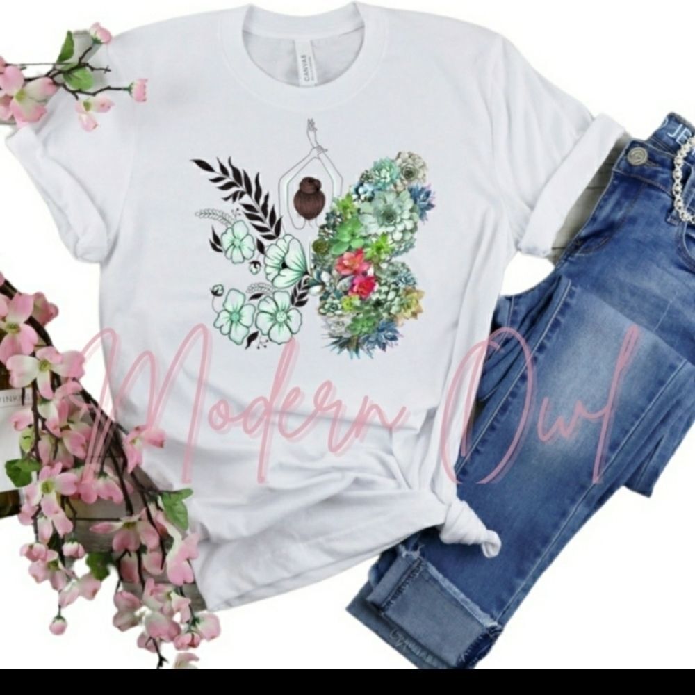 Plus szย 14 16 18 ying/yangโbutterfly tee shirt
